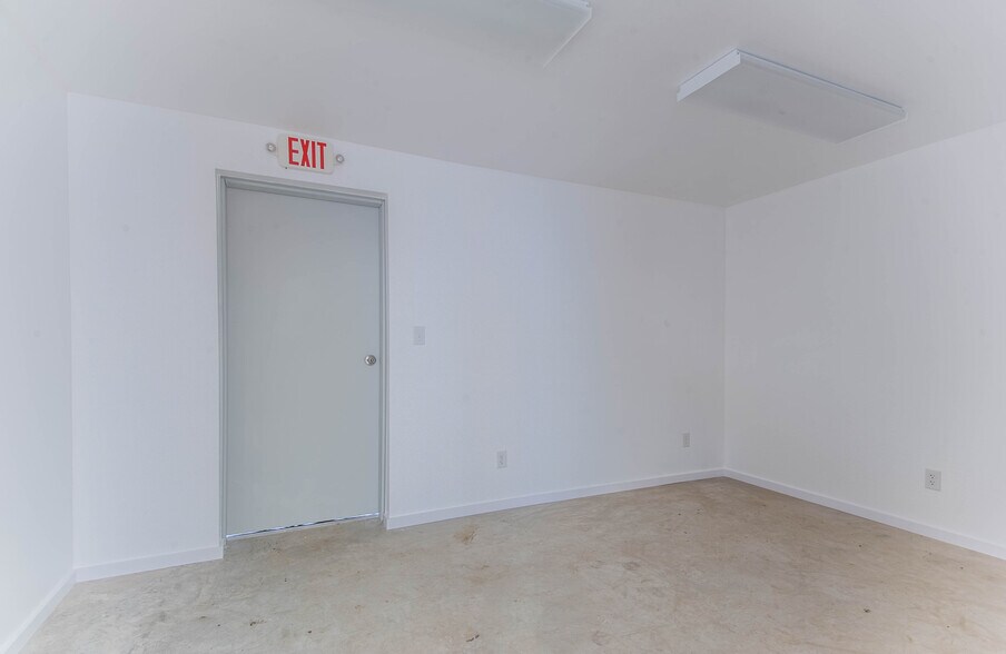 More Photos Of 803 S 2nd Ave, Mansfield Industrial For Sale