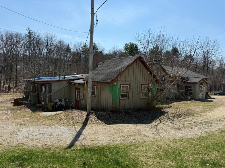More Photos Of 137 Southbridge Rd, Charlton Warehouse For Sale
