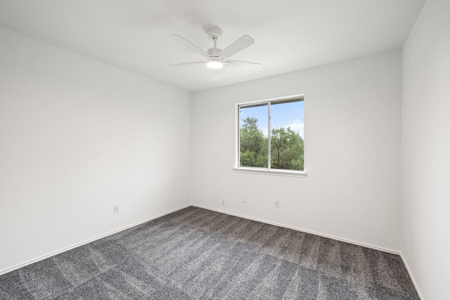 More Photos Of 4416 Campo Verde Dr, Austin Multifamily For Sale