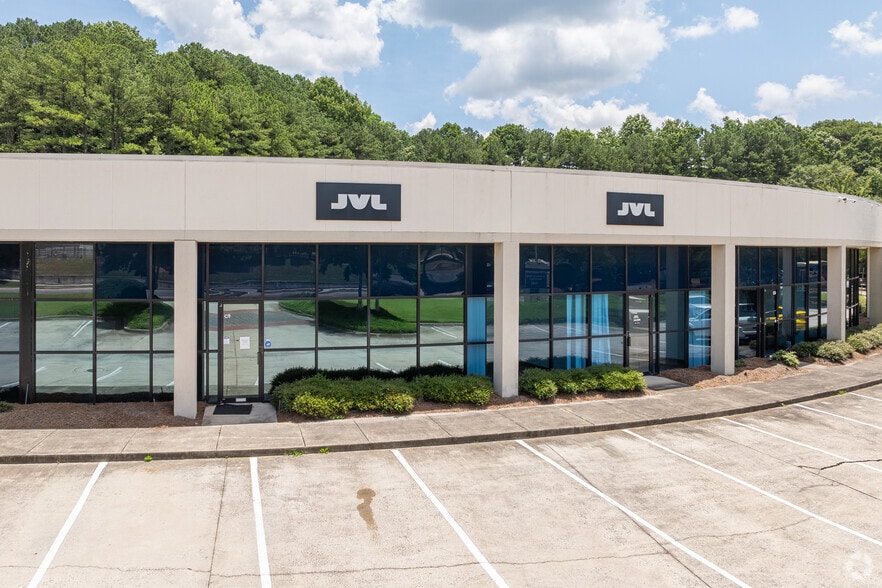More Photos Of 6500 McDonough Dr, Norcross Showroom For Lease