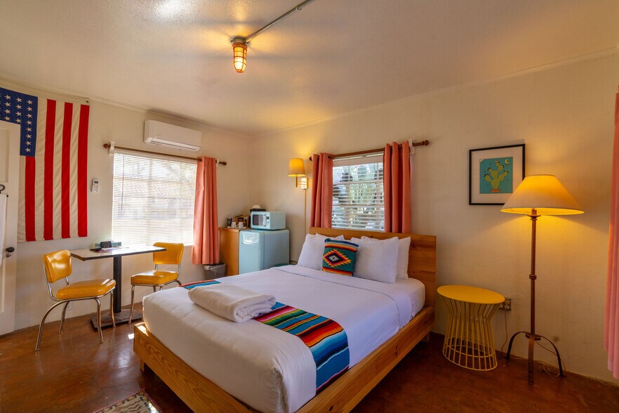 More Photos Of 2310 W Highway 90, Alpine Hotel For Sale