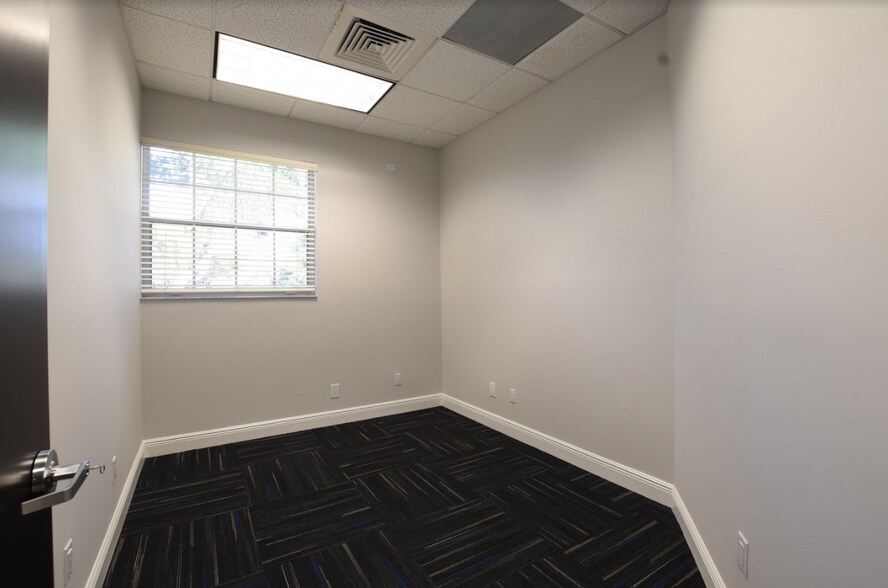 More Photos Of 3820 Colonial Blvd, Fort Myers Medical For Lease