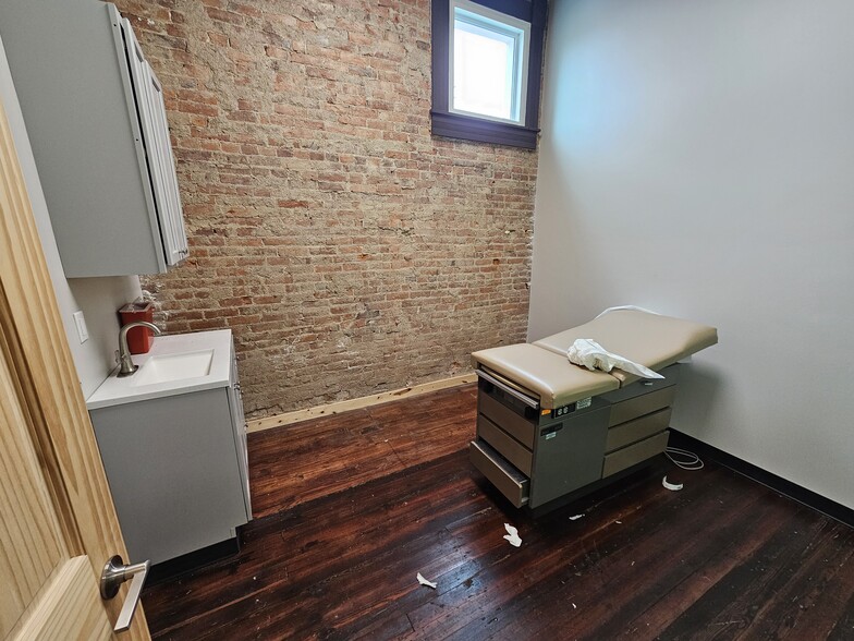 More Photos Of 102 S Main St, Kirklin Storefront Retail Office For Lease