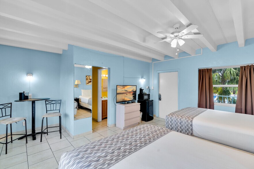 More Photos Of 27340 Overseas Hwy, Ramrod Key Hotel For Sale