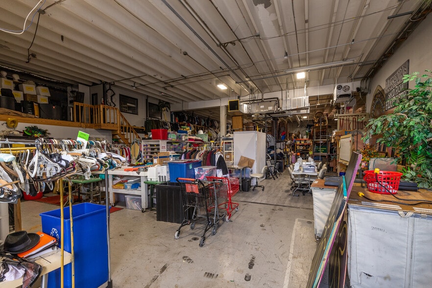 More Photos Of 2169 10th St, Sarasota Warehouse For Sale