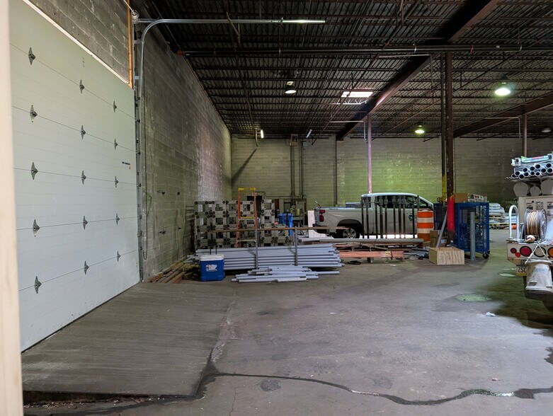 More Photos Of 5113-5123 Berwyn Rd, College Park Unknown For Lease