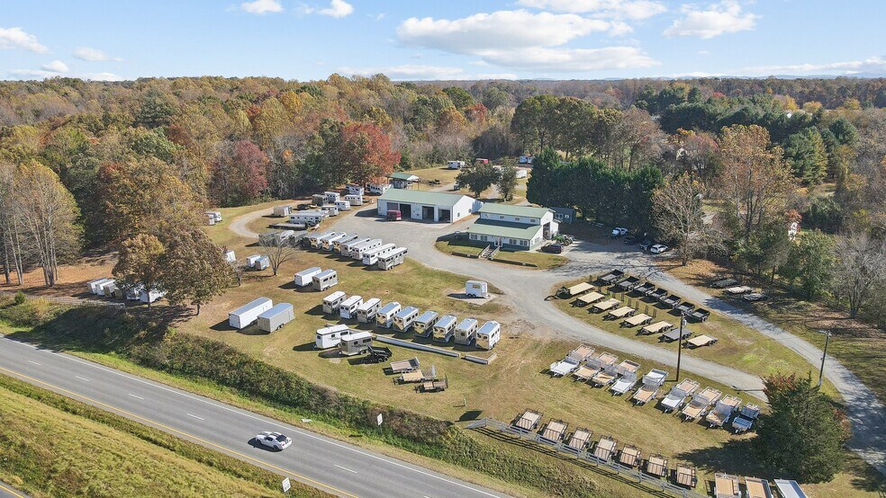 More Photos Of 9932 Seminole Trl, Ruckersville Auto Dealership For Sale