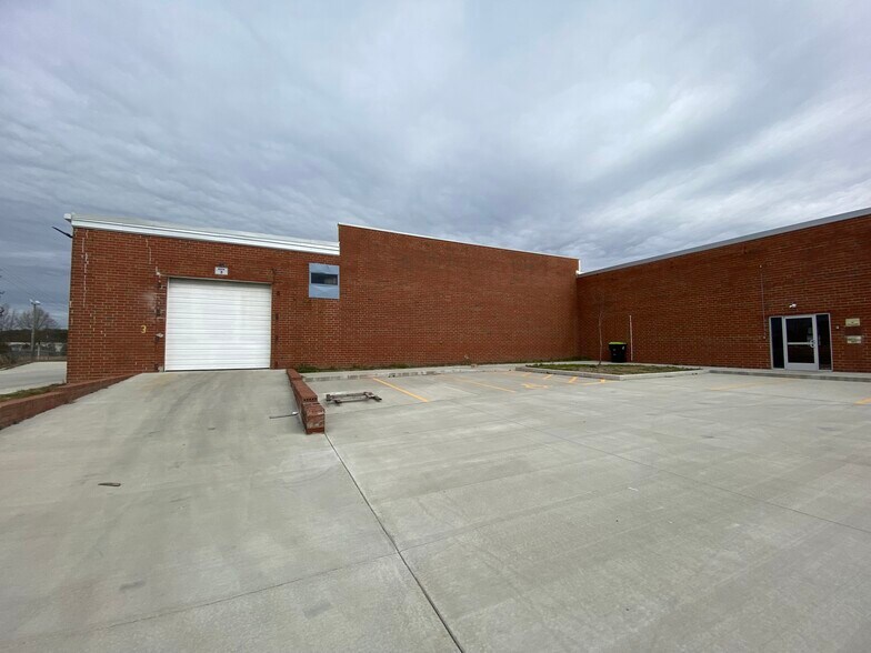 More Photos Of 599 Raleigh Rd, Henderson Warehouse For Lease