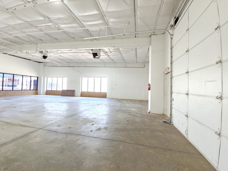 More Photos Of 2921 Friendly Pl, Bullhead City Light Distribution For Lease