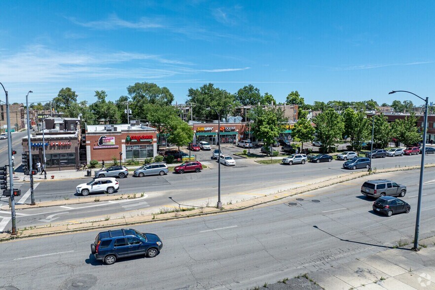 More Photos Of 3952 W Cermak Rd, Chicago Storefront For Lease
