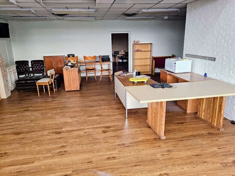 More Photos Of 212 Bryan St, Dayton Office Residential For Lease