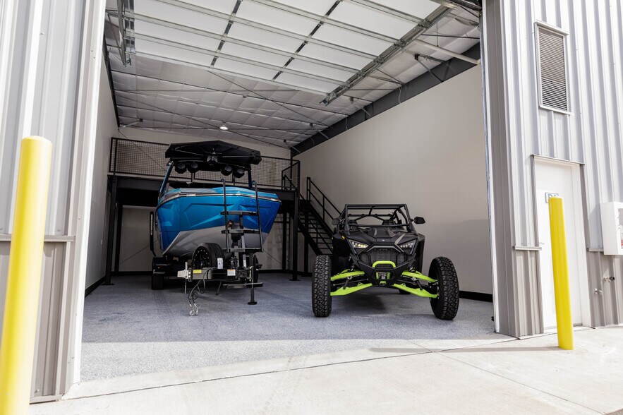 More Photos Of 20485 NE Funner Pl, Bend Self Storage For Sale