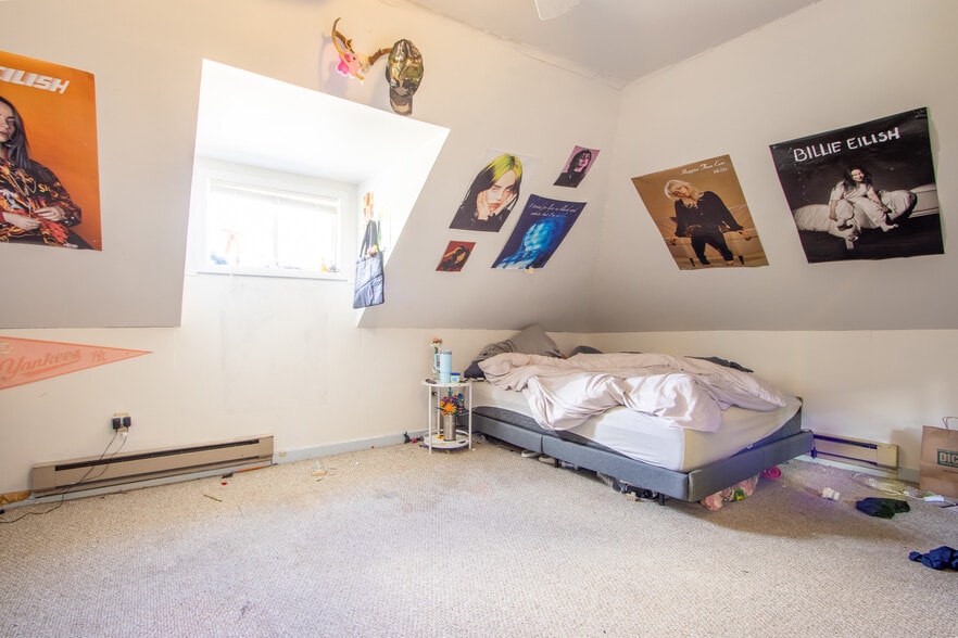 More Photos Of 19 Trestle Rd, Hancock Storefront Retail Office For Sale