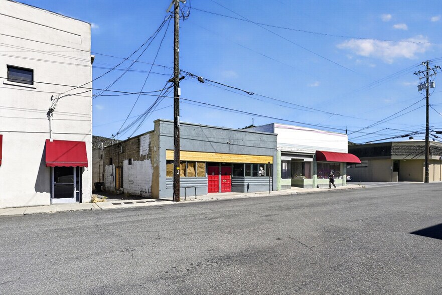 More Photos Of 118 S Broadway St, Yreka Restaurant For Sale