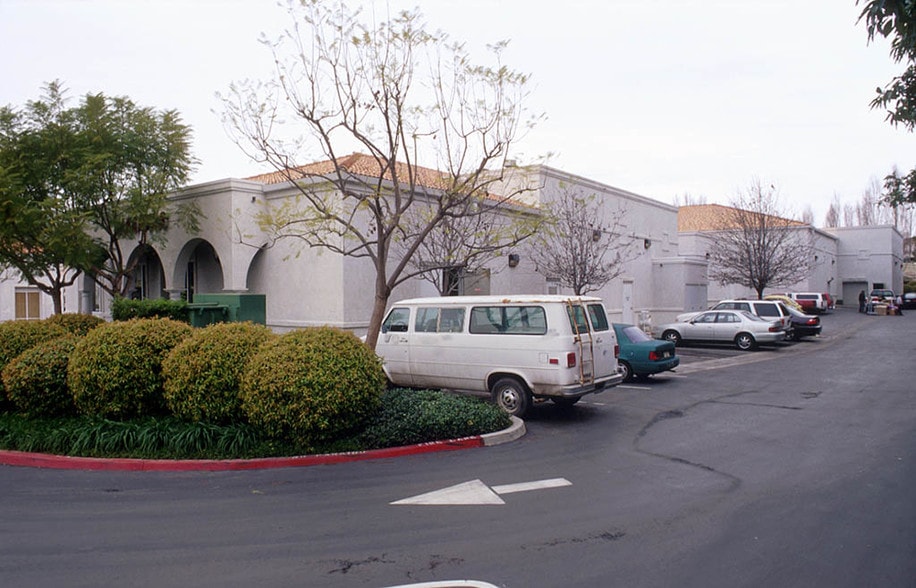 More Photos Of 8895 Towne Centre Dr, San Diego General Retail For Lease