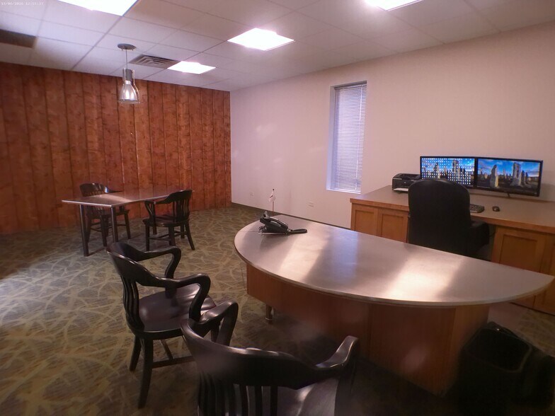 More Photos Of 480 Yuma St, Denver Office For Sale
