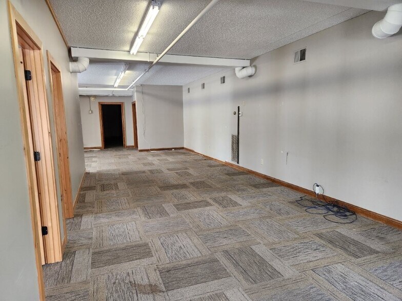 More Photos Of 11356 215th St W, Lakeville Manufacturing For Sale