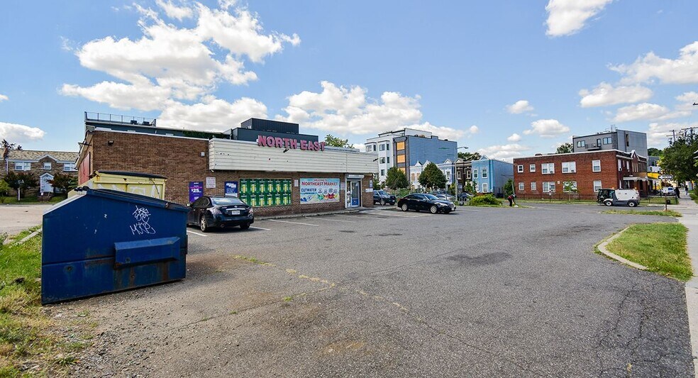 More Photos Of 1201 Mt Olivet Rd NE, Washington Freestanding For Sale