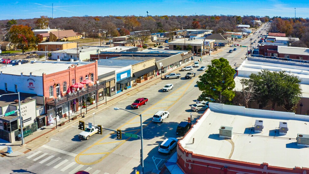 More Photos Of 221 W Main St, Tishomingo Hotel For Sale