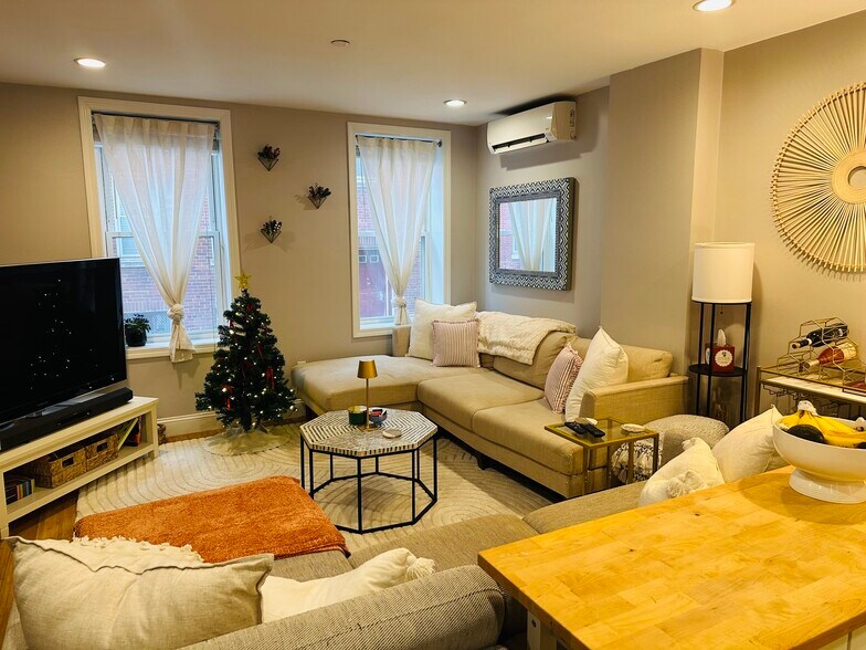 Primary Photo Of 6 Baldwin Pl, Boston Multifamily For Sale