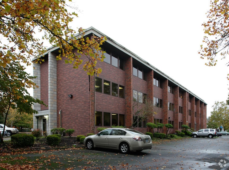 More Photos Of 8196 SW Hall Blvd, Beaverton Office For Lease