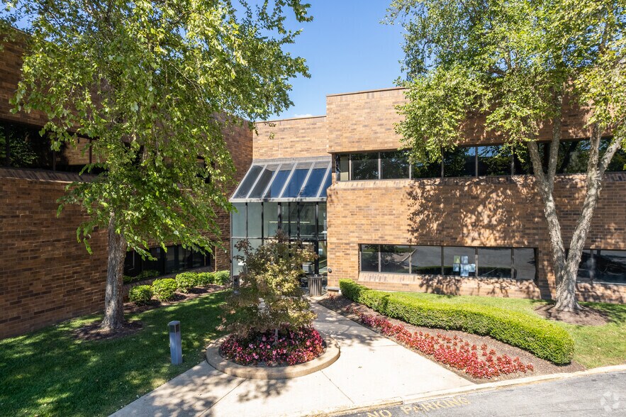 More Photos Of 12755 Olive Blvd, Creve Coeur Office For Lease