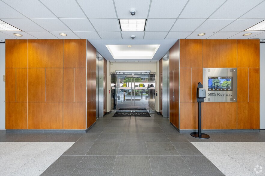 More Photos Of 5005 Riverway Dr, Houston Office For Lease