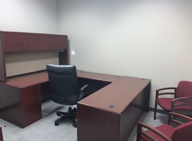 More Photos Of 2639 N Monroe St, Tallahassee Unknown For Lease