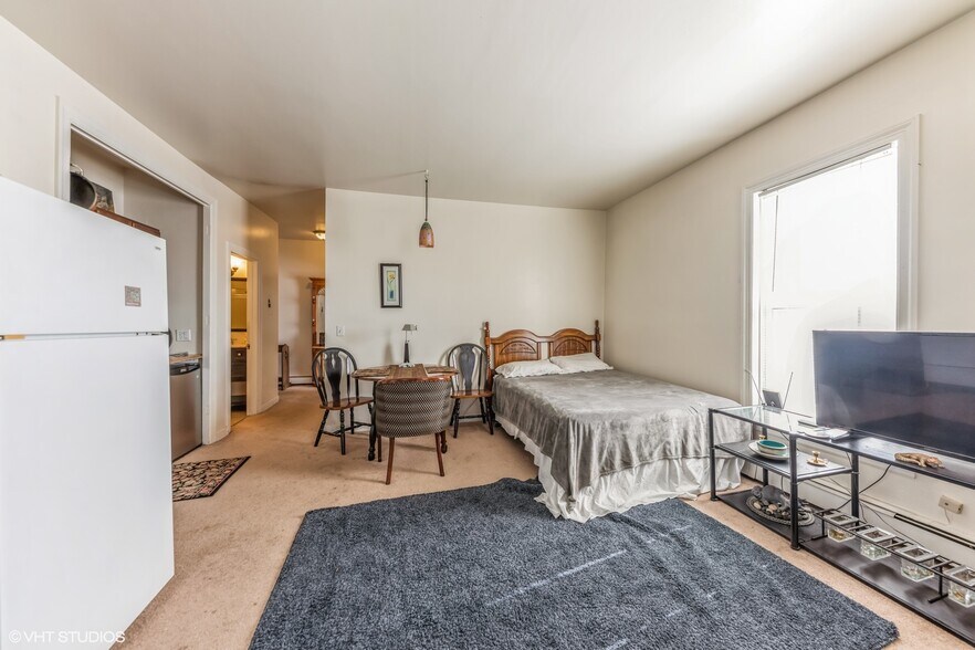 More Photos Of 3 S Old Rand Rd, Lake Zurich Storefront Retail Residential For Sale