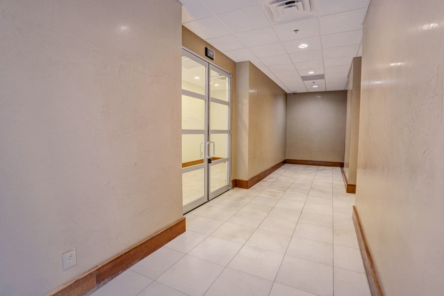 More Photos Of 2470 Daniells Bridge Rd, Athens Office For Lease