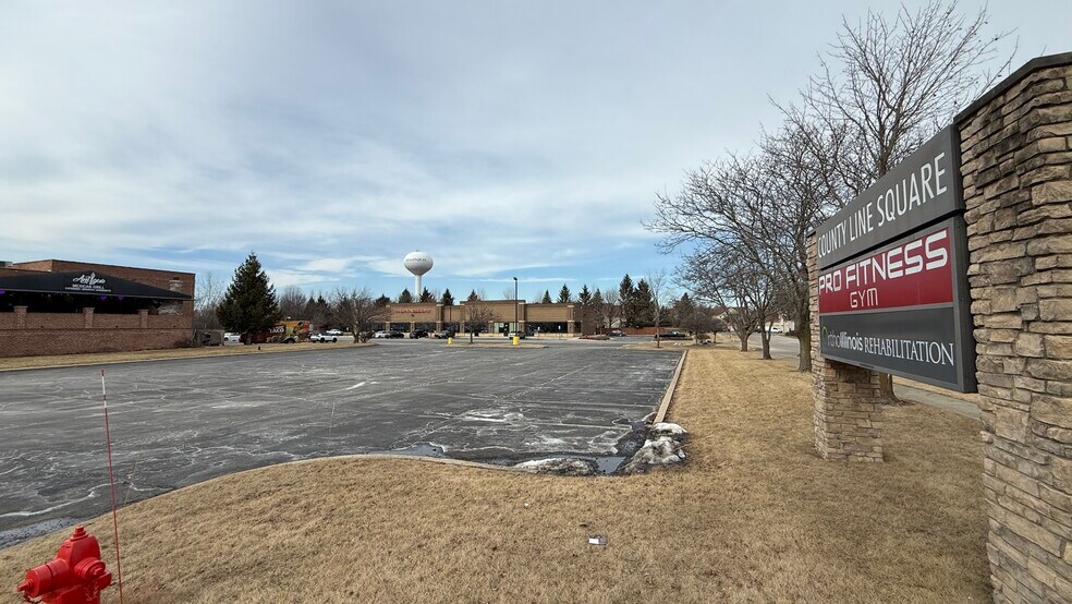 More Photos Of 2172-2182 Lake Cook Rd, Algonquin Storefront Retail Office For Lease