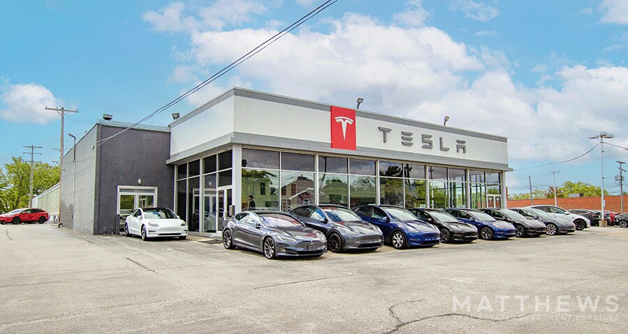 More Photos Of 5180 Mayfield Rd, Lyndhurst Auto Dealership For Sale