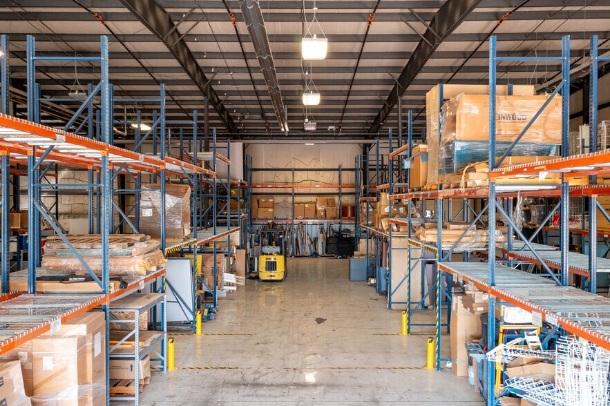 More Photos Of 400 Lookout Ridge Blvd, Harker Heights Warehouse For Sale