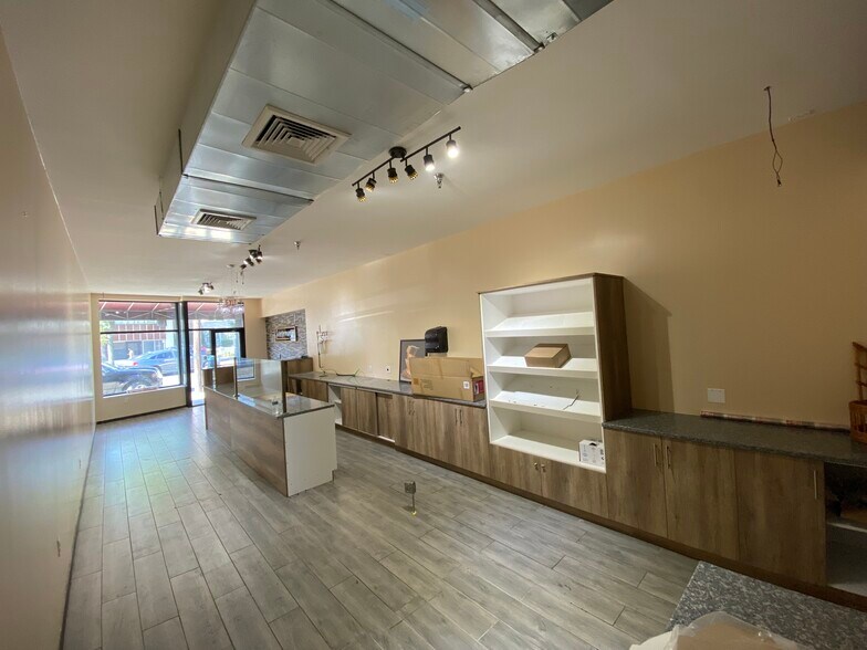 More Photos Of 206-04-206-24 Hillside Ave, Queens Village Storefront For Lease