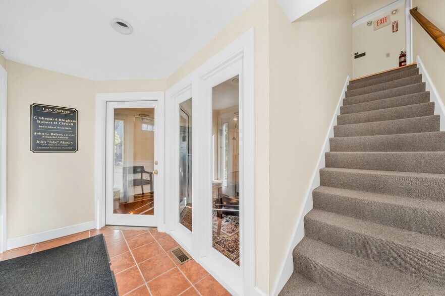 More Photos Of 58 Main St, Topsfield Office For Sale