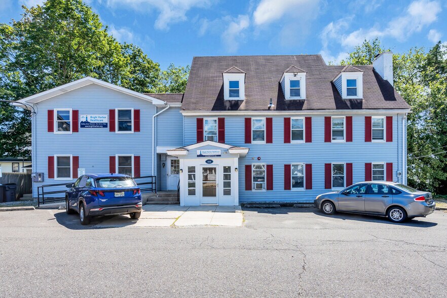 Primary Photo Of 122 Lien St, Toms River Office For Sale