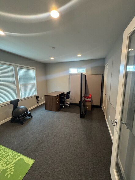 More Photos Of 5463 H St, Sacramento Freestanding For Lease