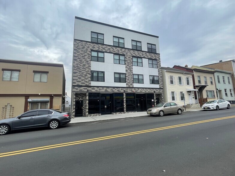 Primary Photo Of 477 Main St, Paterson Apartments For Lease