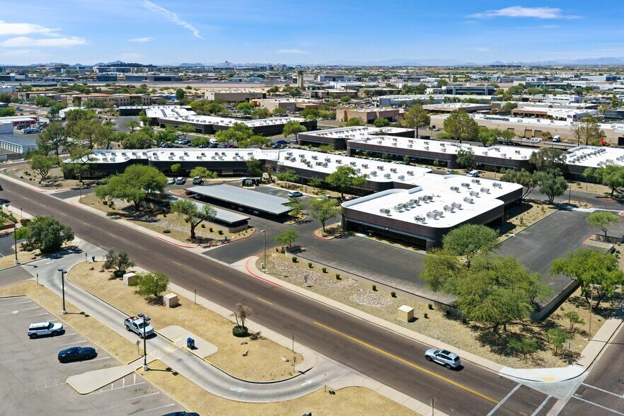 More Photos Of 14455 N Hayden Rd, Scottsdale Light Distribution For Sale
