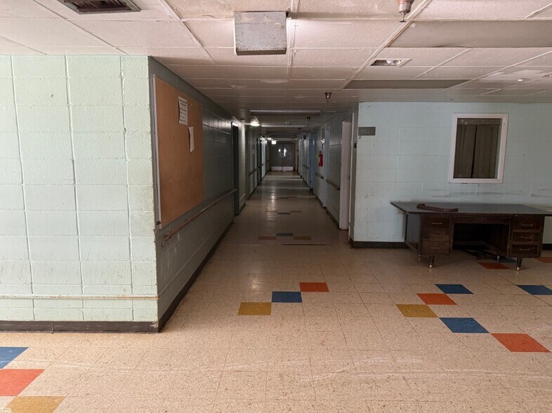 More Photos Of 201 Lee St, Tallulah Apartments For Sale