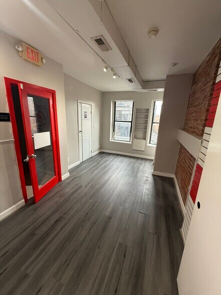 More Photos Of 1843 14th St NW, Washington Storefront For Lease