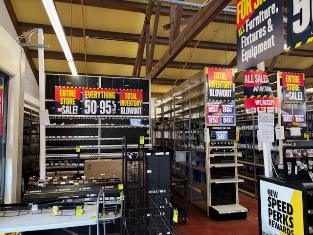 More Photos Of 2120 E Powell Blvd, Gresham General Retail For Sale