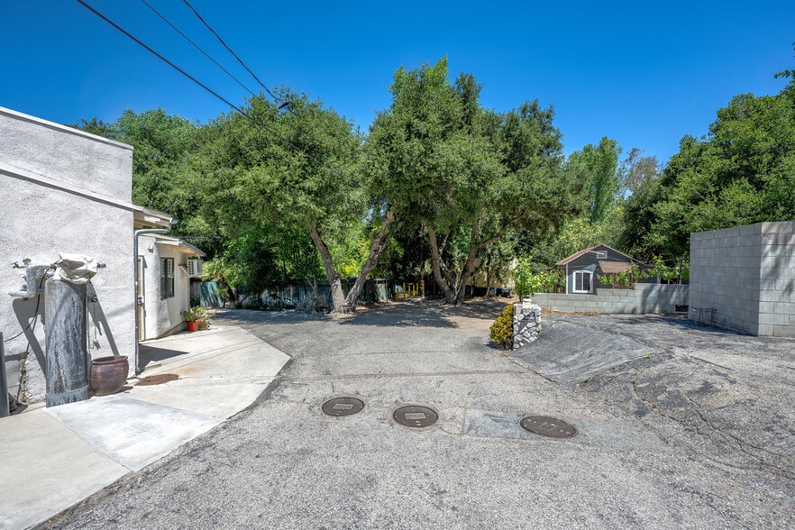 More Photos Of 12625 Sierra Hwy, Santa Clarita Restaurant For Sale