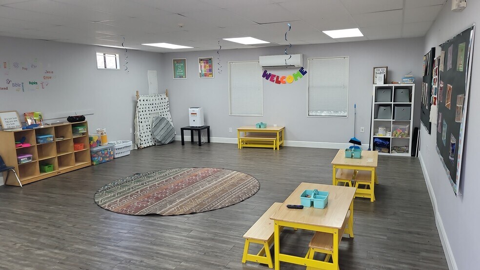 More Photos Of 100 S Grand Hwy, Clermont Schools For Sale