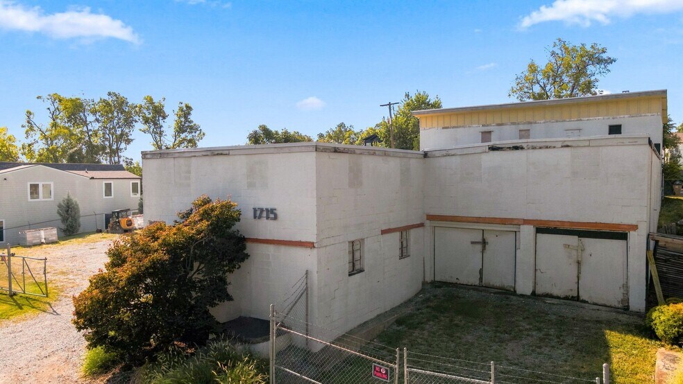More Photos Of 1715 Pecan St, Nashville Warehouse For Sale