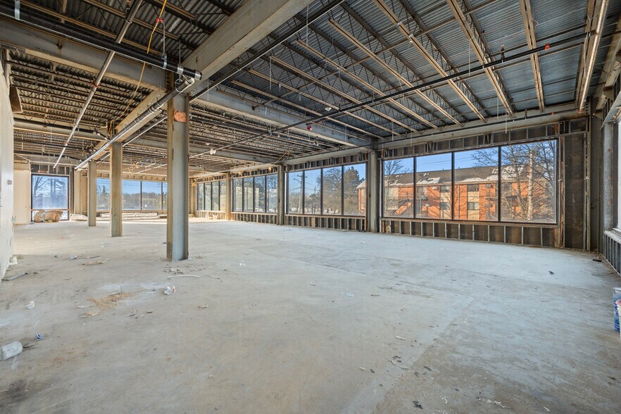 More Photos Of 595 Pawtucket Blvd, Lowell Medical For Lease