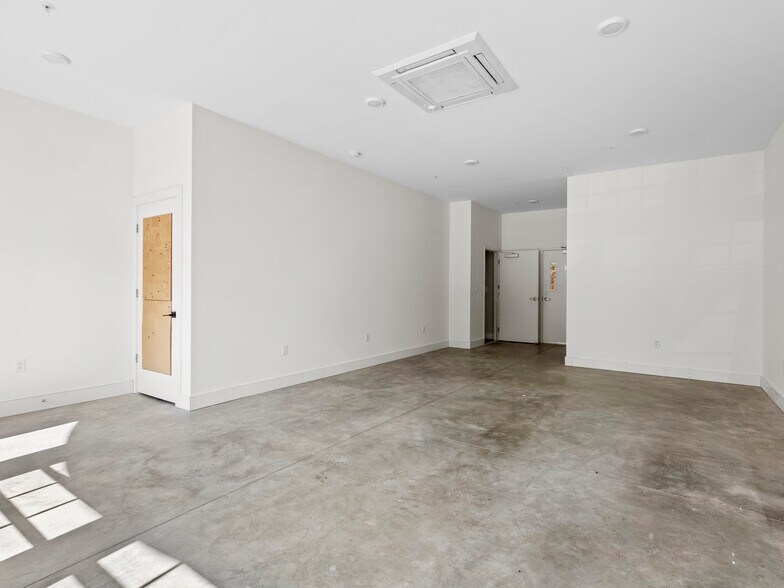 More Photos Of 315 Haywood Rd, Asheville Storefront Retail Residential For Sale