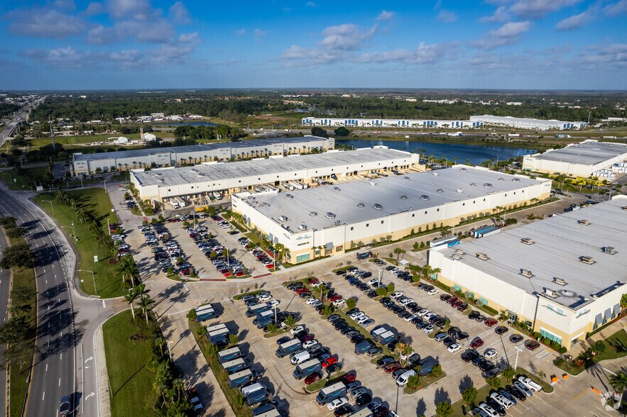 More Photos Of 6717 Belvedere Rd, West Palm Beach Distribution For Lease