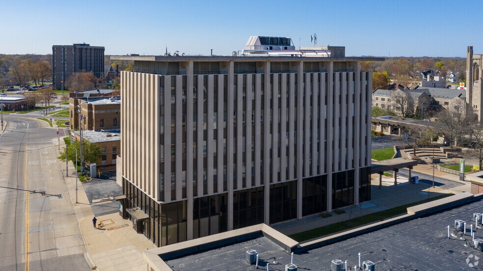 More Photos Of 221 W Webster Ave, Muskegon Coworking Space