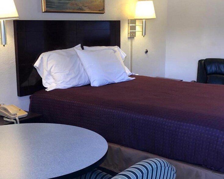 More Photos Of 508 S White Sands Blvd, Alamogordo Hotel For Sale